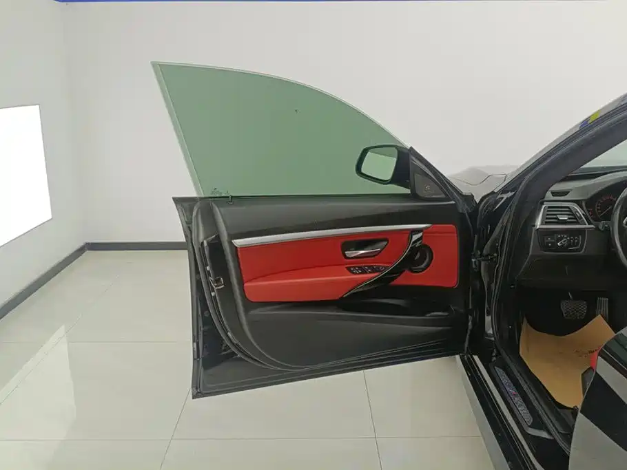 BMW 3 Series GT — миниатюра 7