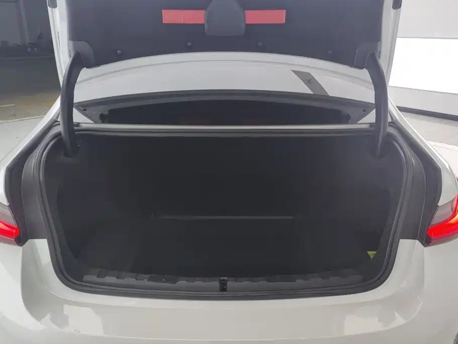 BMW i3 — миниатюра 4