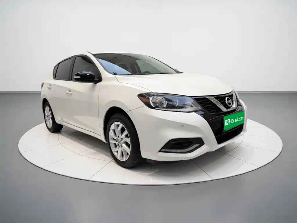 Nissan Tiida — миниатюра 3