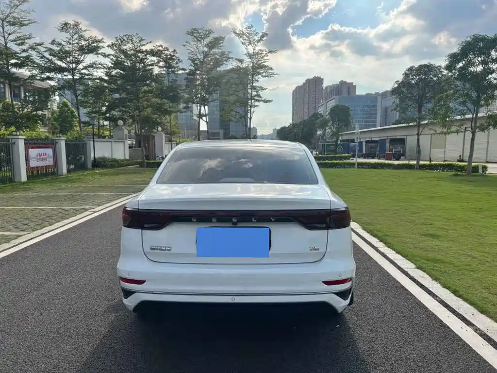 Geely Emgrand L — миниатюра 5