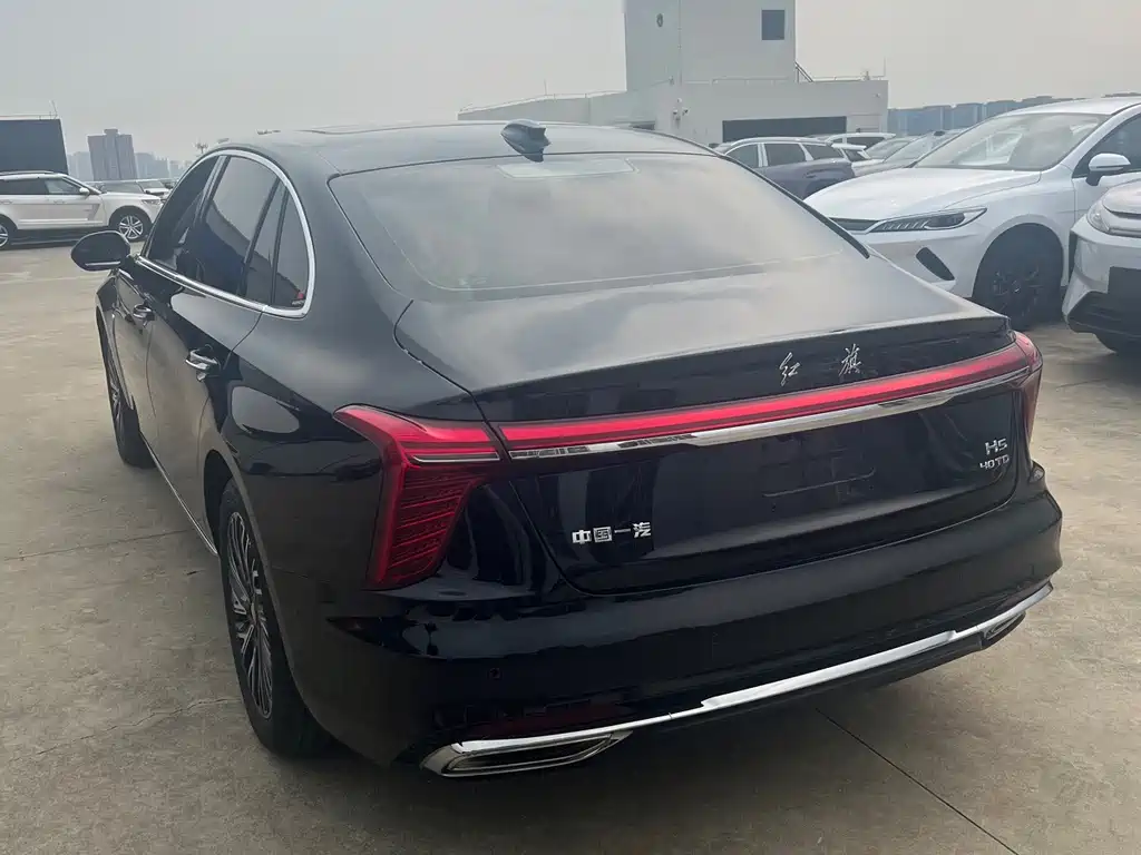 Hongqi Hongqi H5 — миниатюра 15