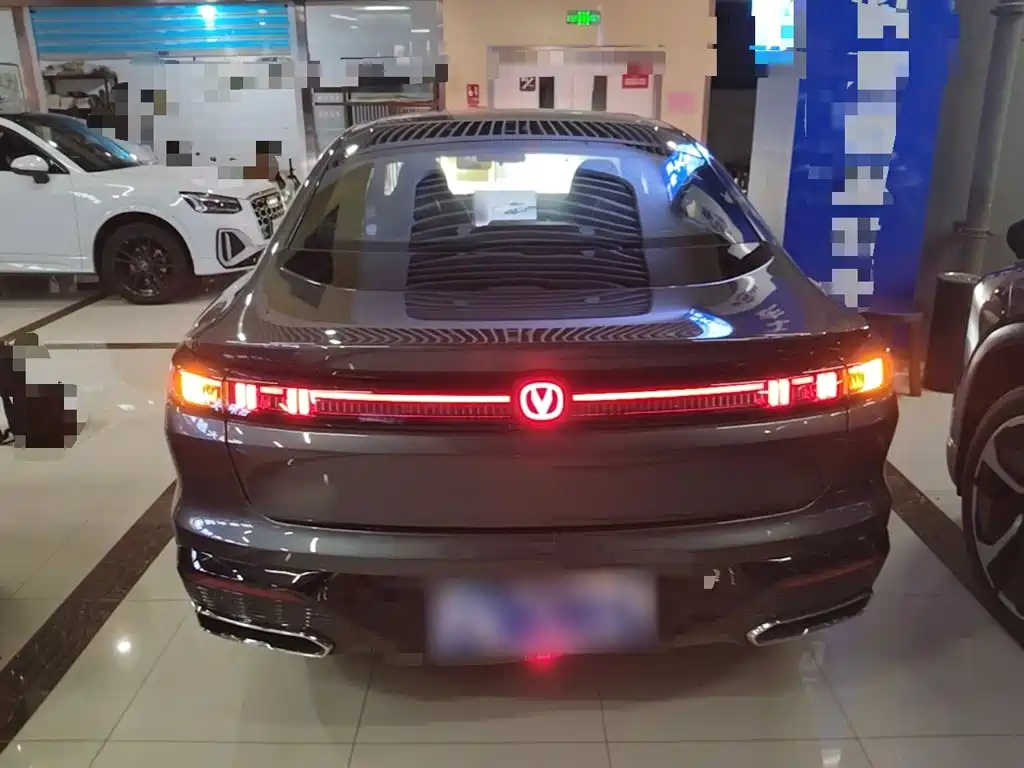 Changan Eado — миниатюра 6