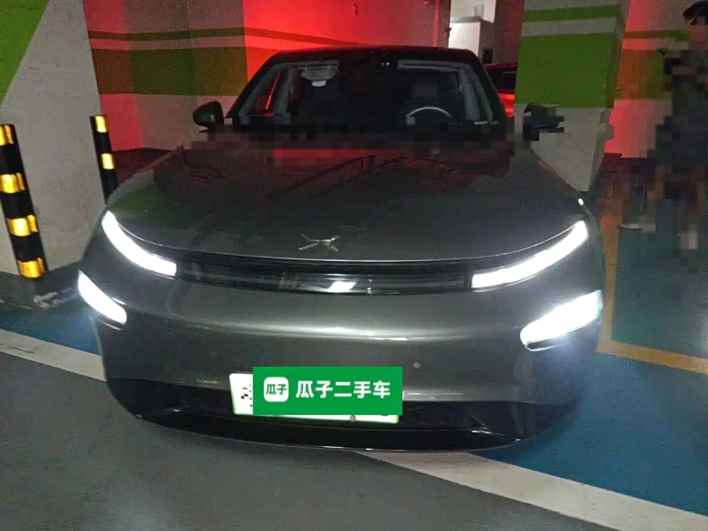 XPeng P7 — миниатюра 24