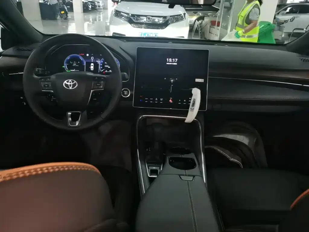 Toyota Avalon — миниатюра 10