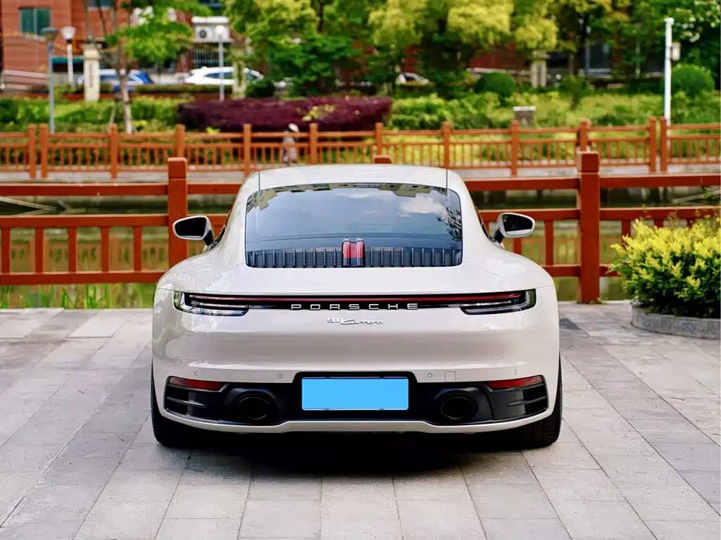 Porsche 911 2023 Carrera 3.0T