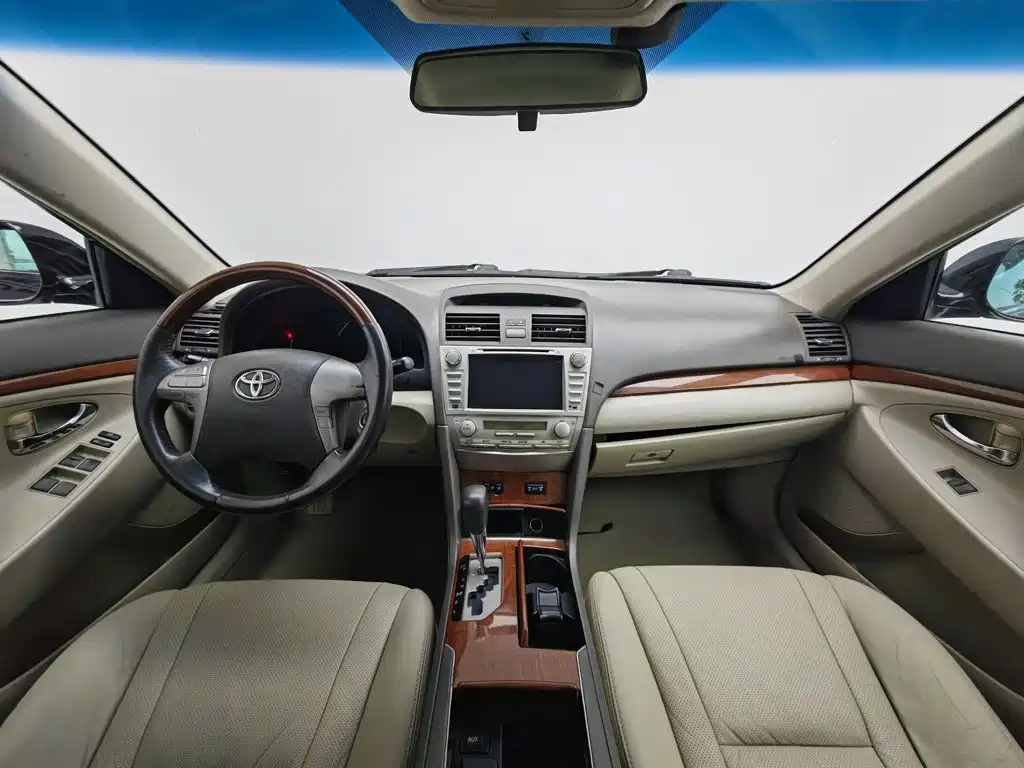 Toyota Camry 2013 200G Luxury
