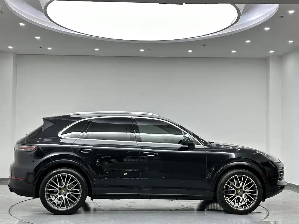 Porsche Cayenne — миниатюра 4
