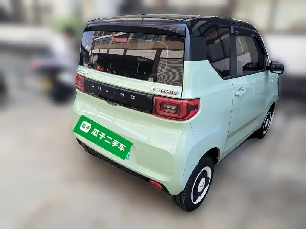 Wuling MINIEV — миниатюра 4