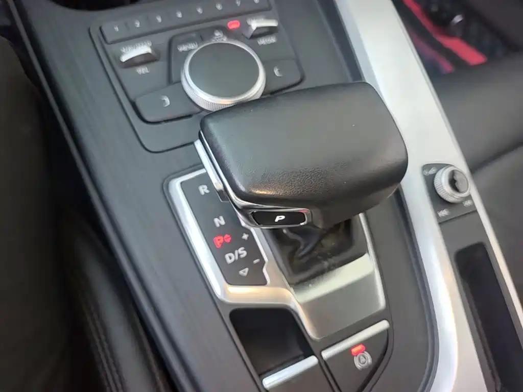 Audi A4L — миниатюра 19
