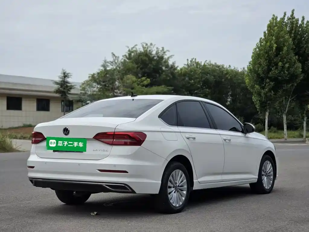 Volkswagen Lavida — миниатюра 7
