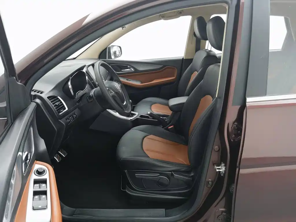 Baojun 560 — миниатюра 10