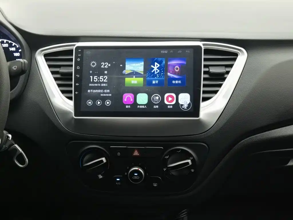 Hyundai Verna — миниатюра 12