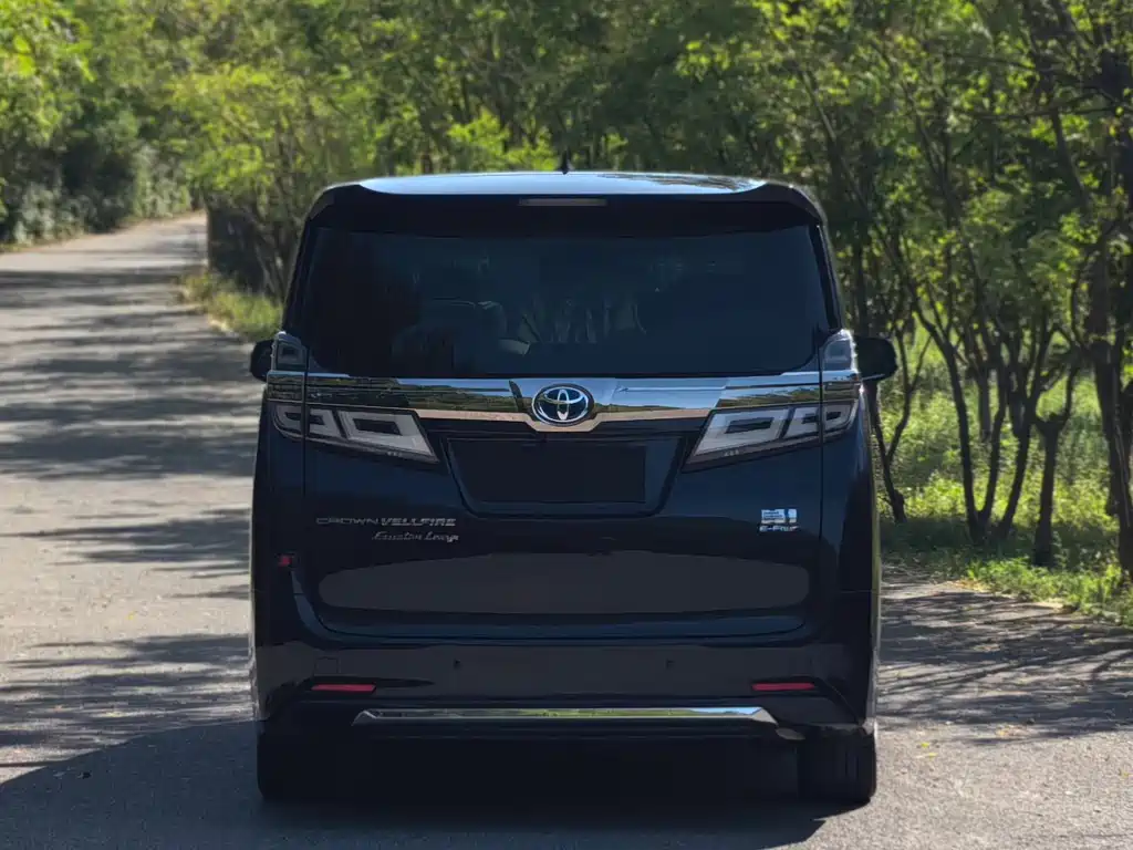Toyota Vellfire — миниатюра 5