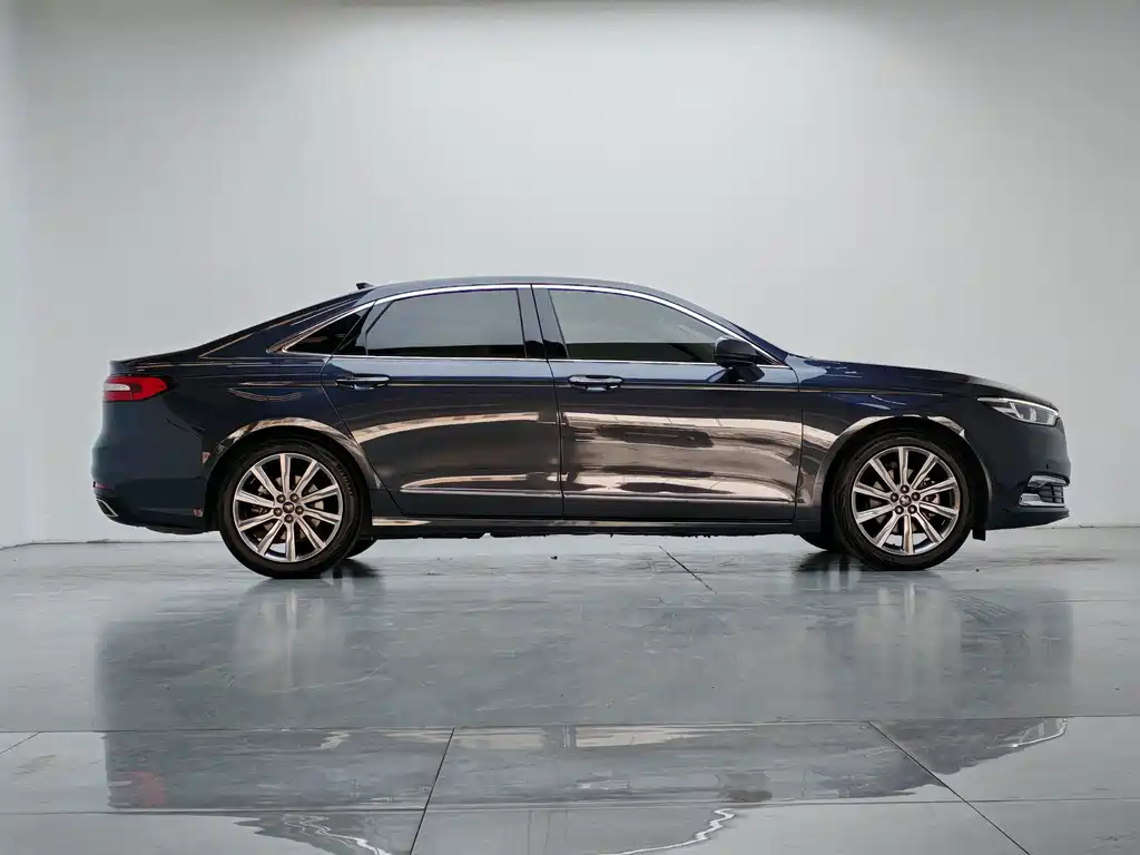 Ford Taurus — миниатюра 9