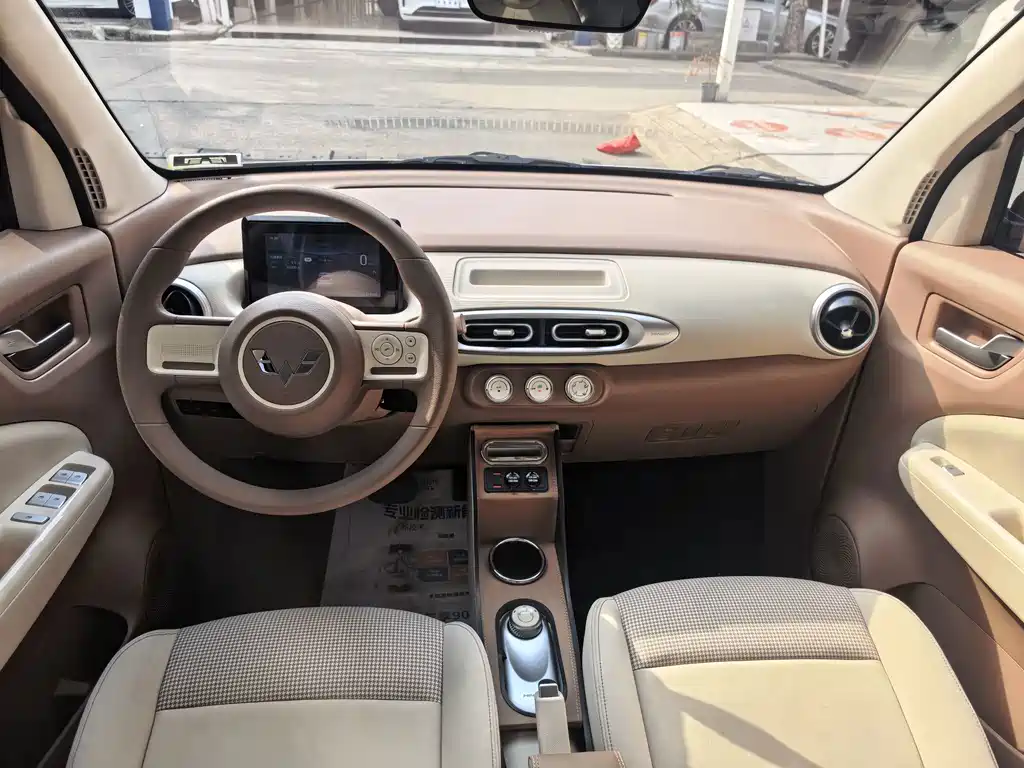 Wuling MINIEV — миниатюра 18