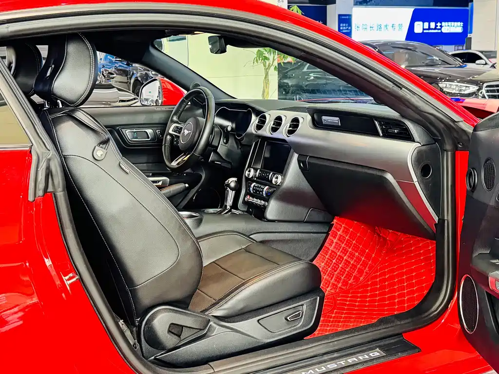 Ford Mustang — миниатюра 15