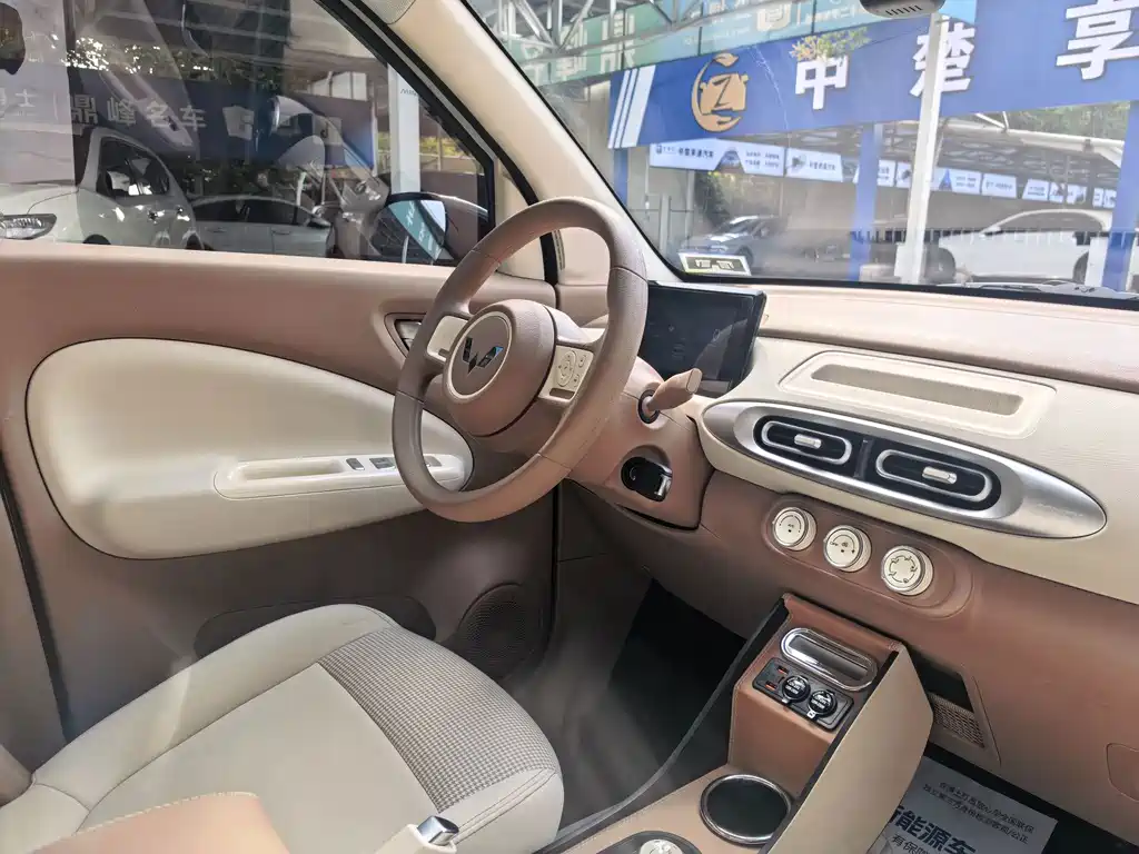 Wuling MINIEV — миниатюра 13