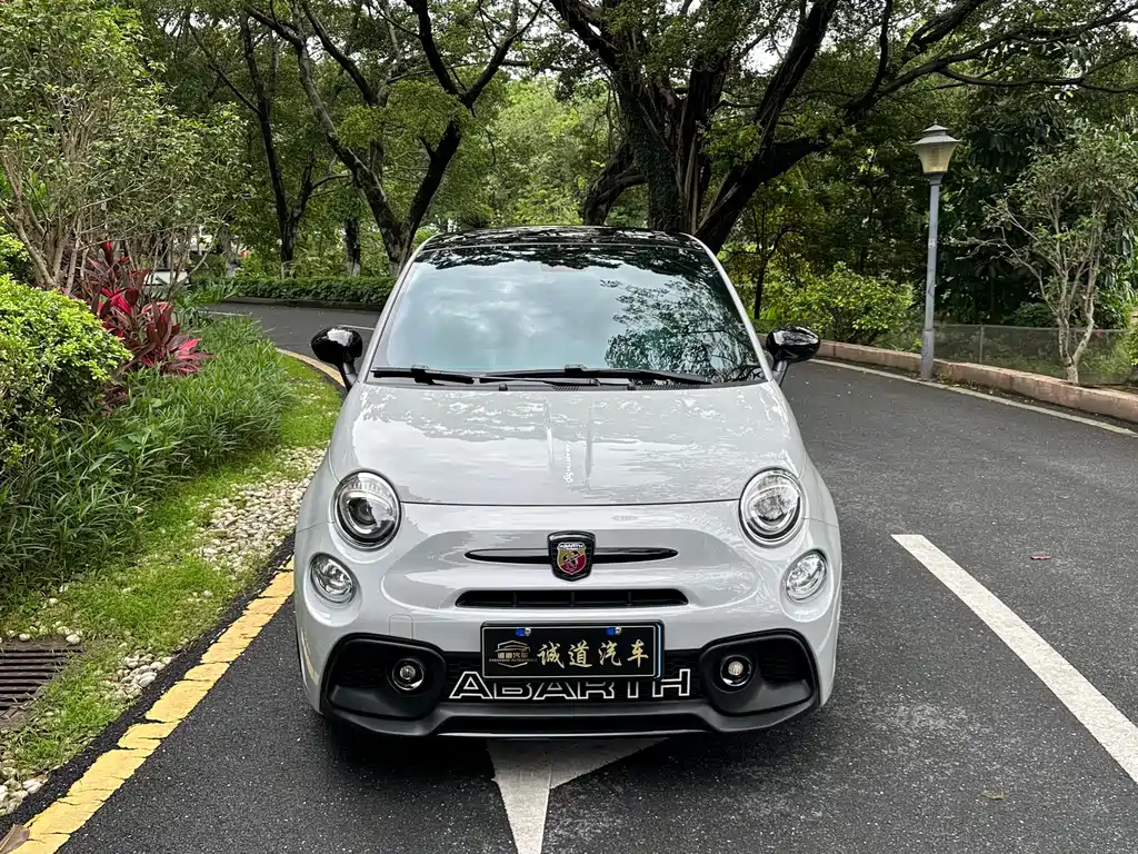 Abarth 595 2022 1.4T MT