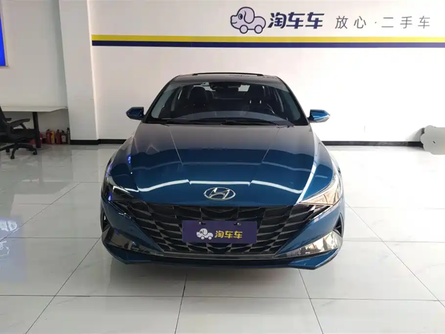 HYUNDAI ELANTRA