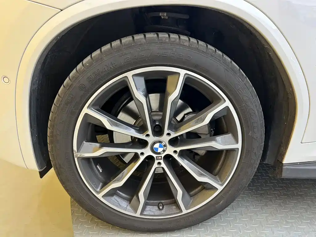 BMW X3 — миниатюра 10