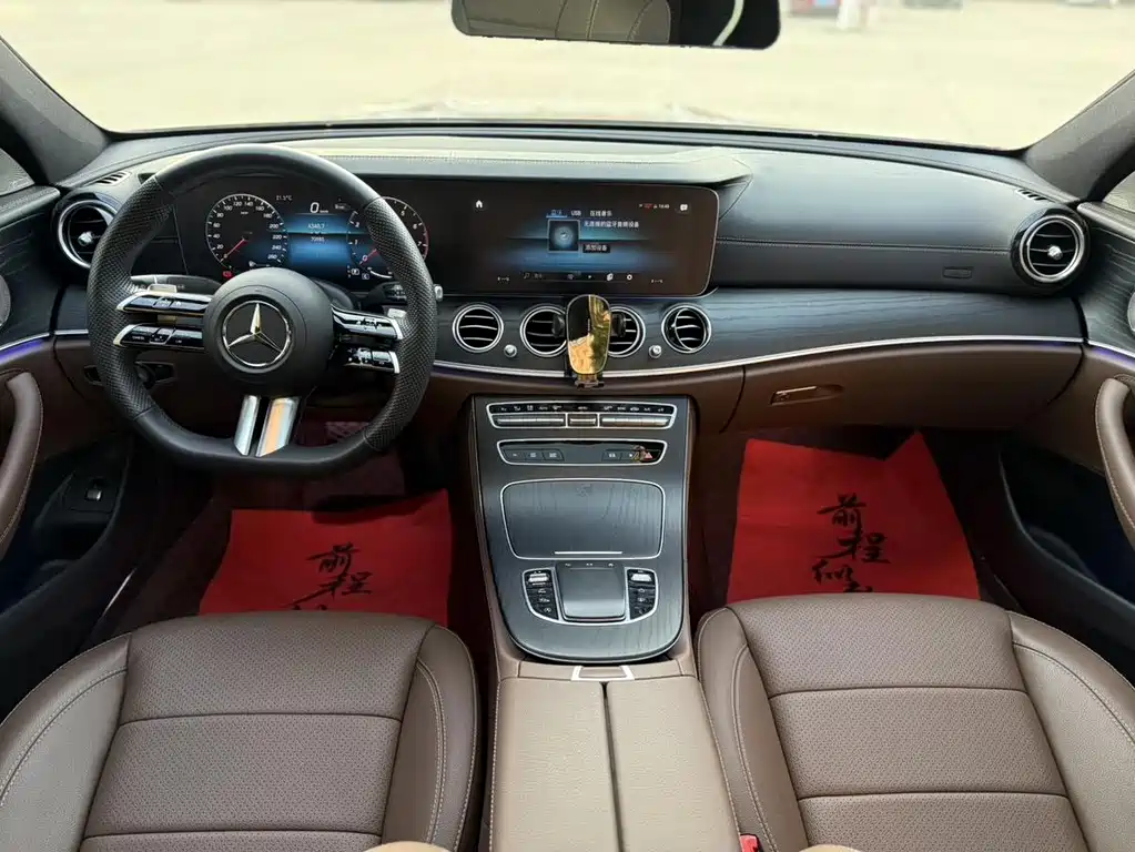 Mercedes-Benz E-Class — миниатюра 5