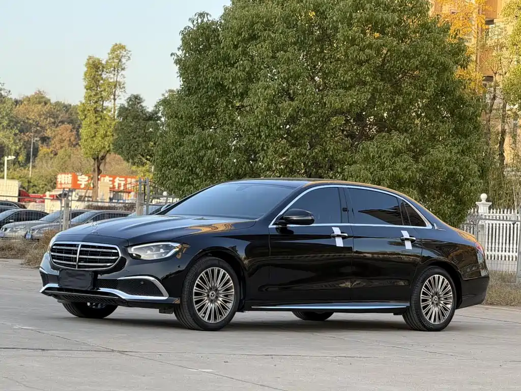 Mercedes-Benz E-Class — миниатюра 15