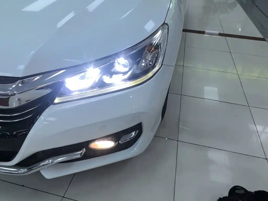 Honda Accord — миниатюра 24