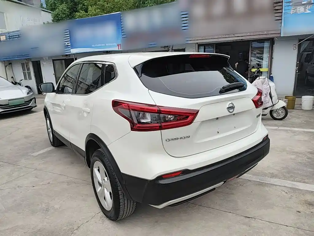 Nissan Qashqai — миниатюра 5