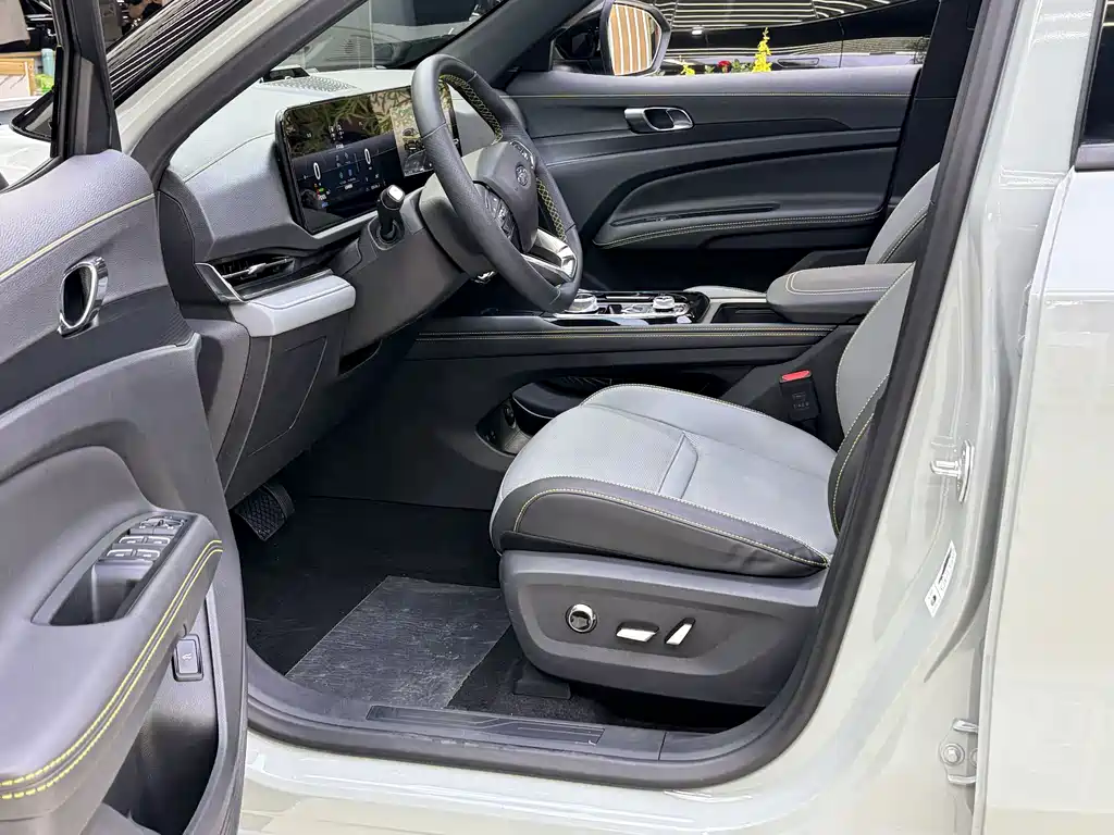 Ford Equator Sport New Energy — миниатюра 7