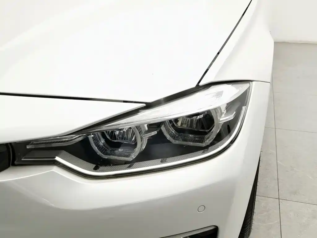 BMW 3 Series — миниатюра 7