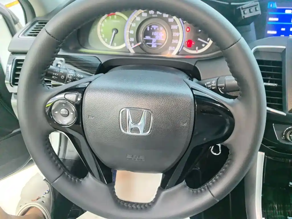Honda Accord — миниатюра 11