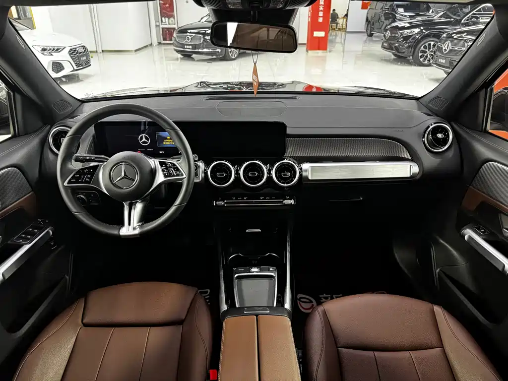 Mercedes-Benz GLB — миниатюра 9