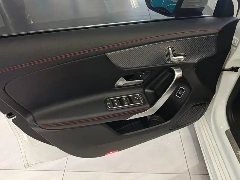 Mercedes-Benz A-Class — миниатюра 7