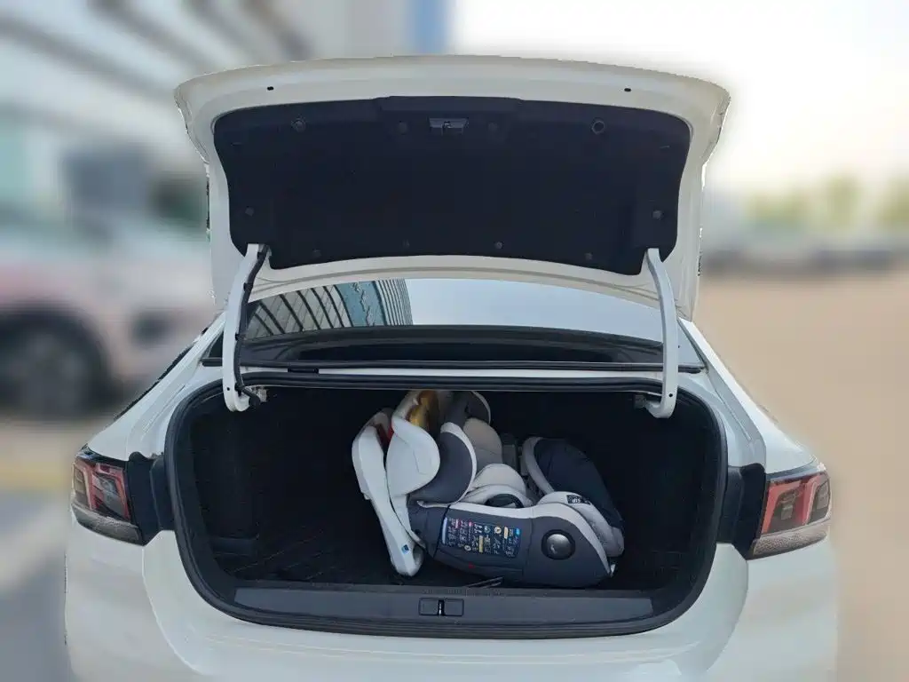 Peugeot 308 — миниатюра 15