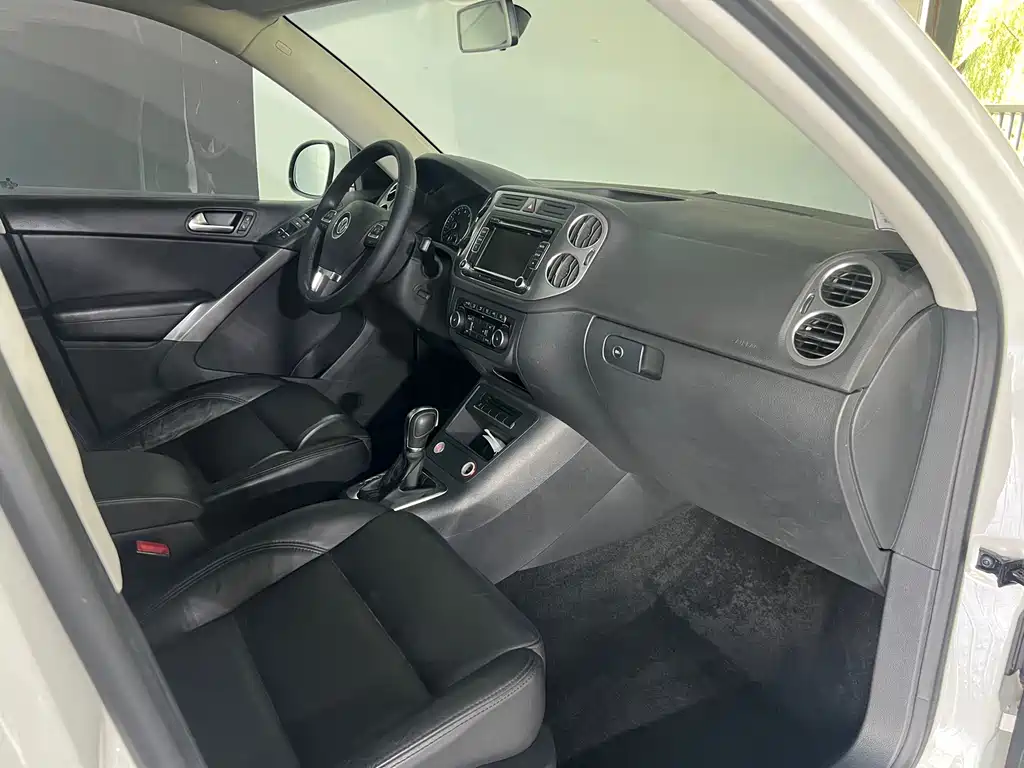 Volkswagen Tiguan — миниатюра 15