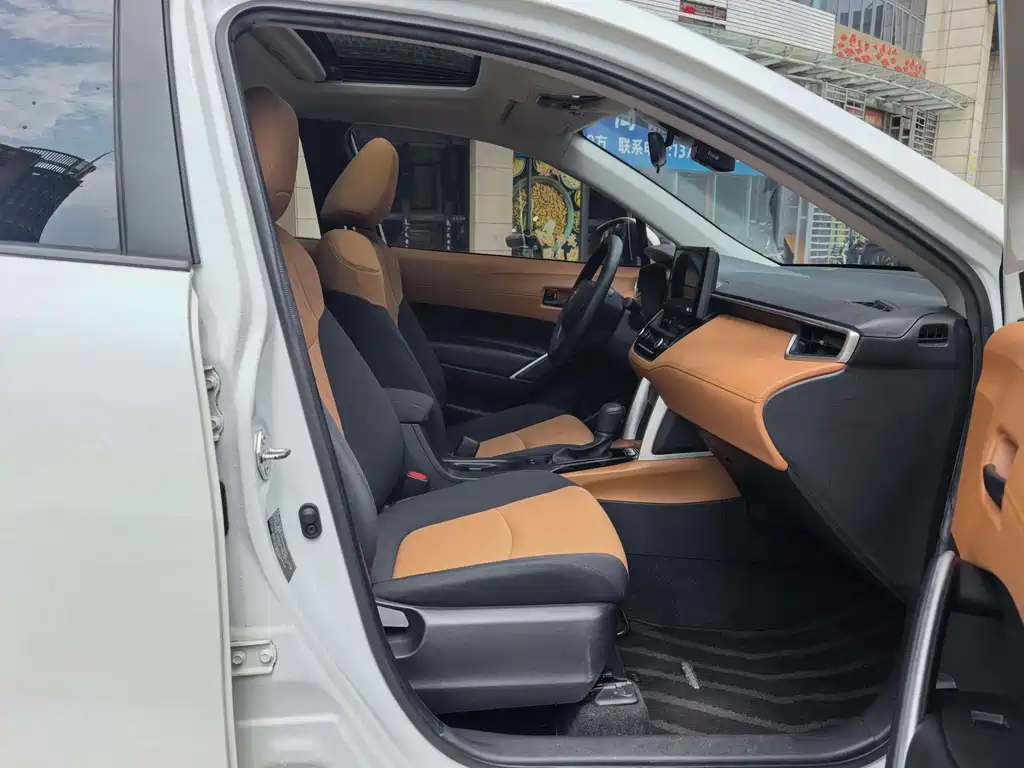 Toyota Corolla Cross — миниатюра 11