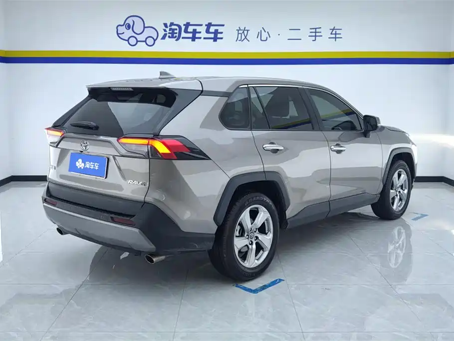 Toyota RAV4 2022 2.0L CVT Plus
