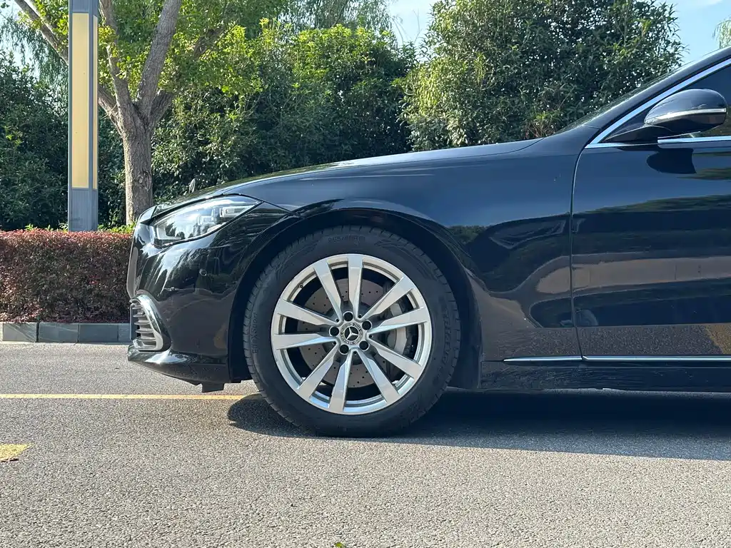 Mercedes-Benz S-Class — миниатюра 8