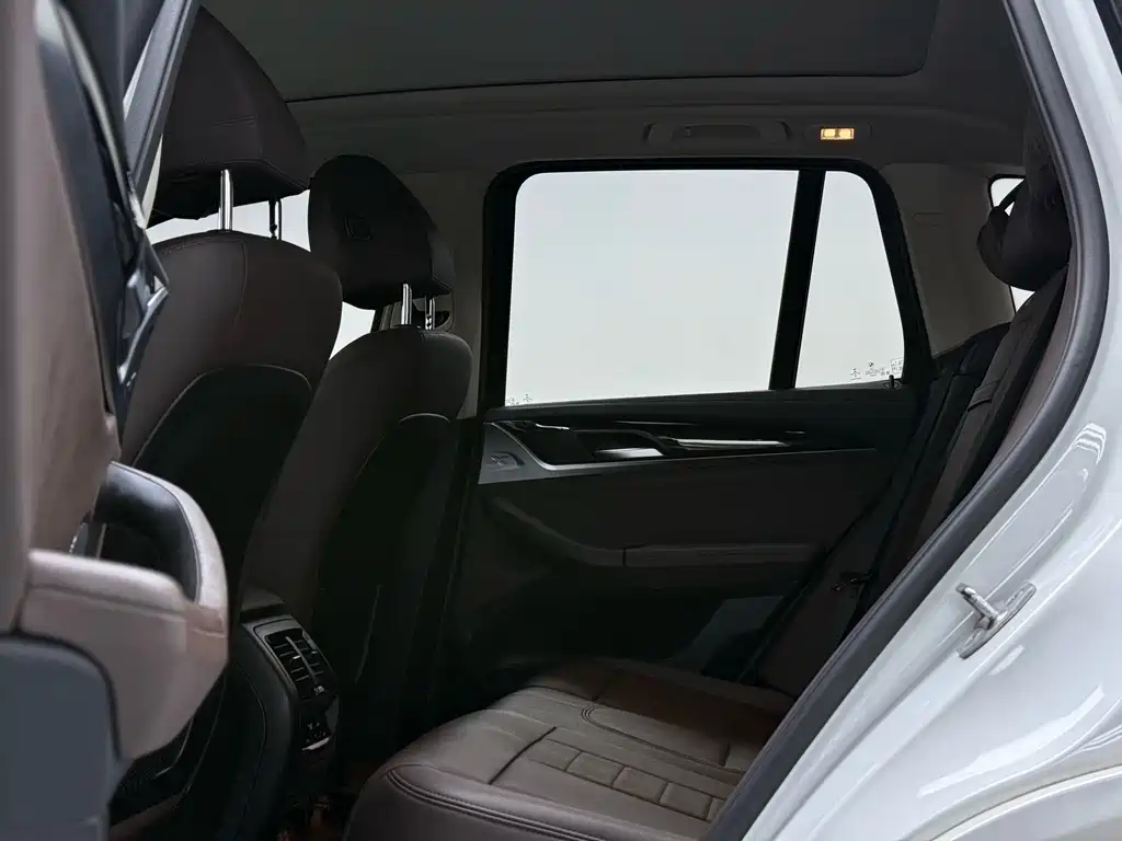 BMW X3 — миниатюра 6