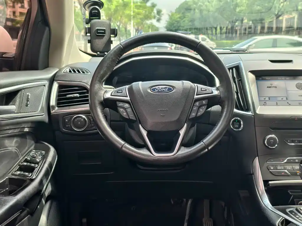 Ford Edge — миниатюра 14