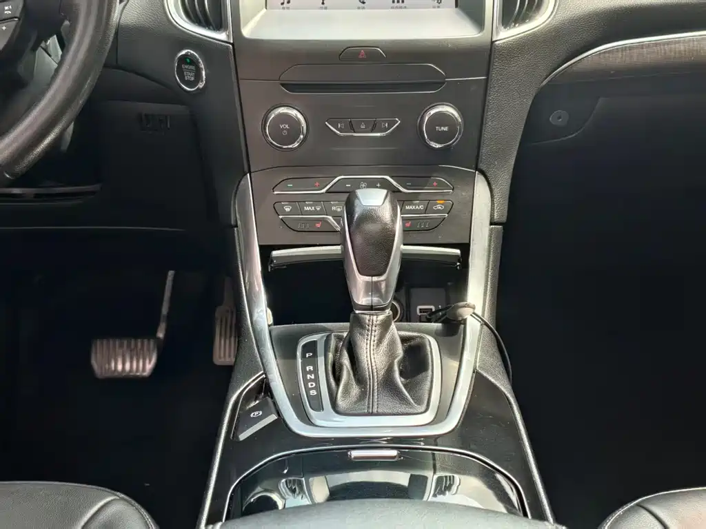 Ford Edge — миниатюра 18