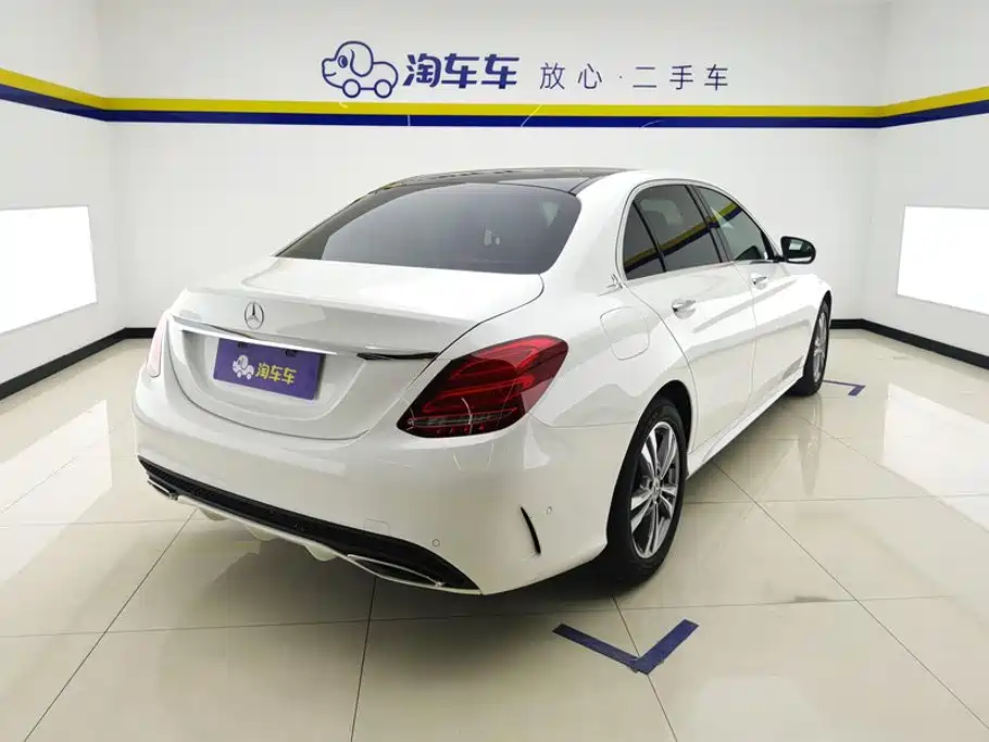 Mercedes-Benz C-Class — миниатюра 3