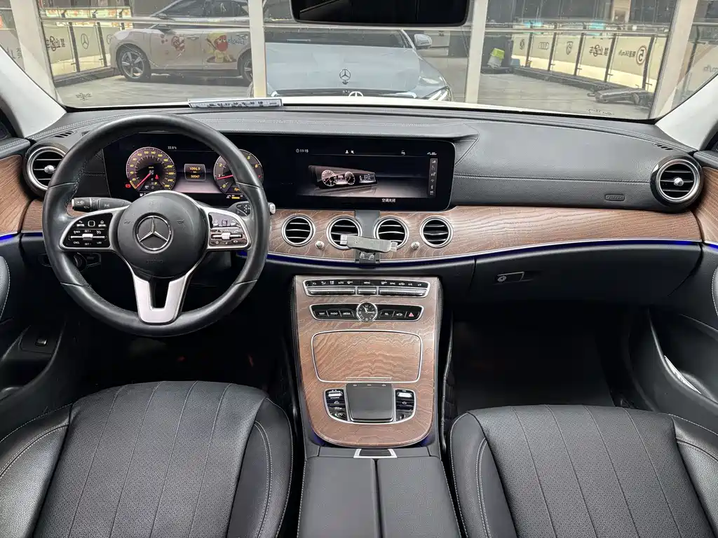 Mercedes-Benz E-Class E 2019 E 300 L Fashion