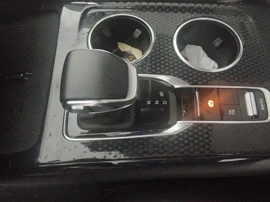 Hongqi Hongqi HS3 PHEV — миниатюра 16