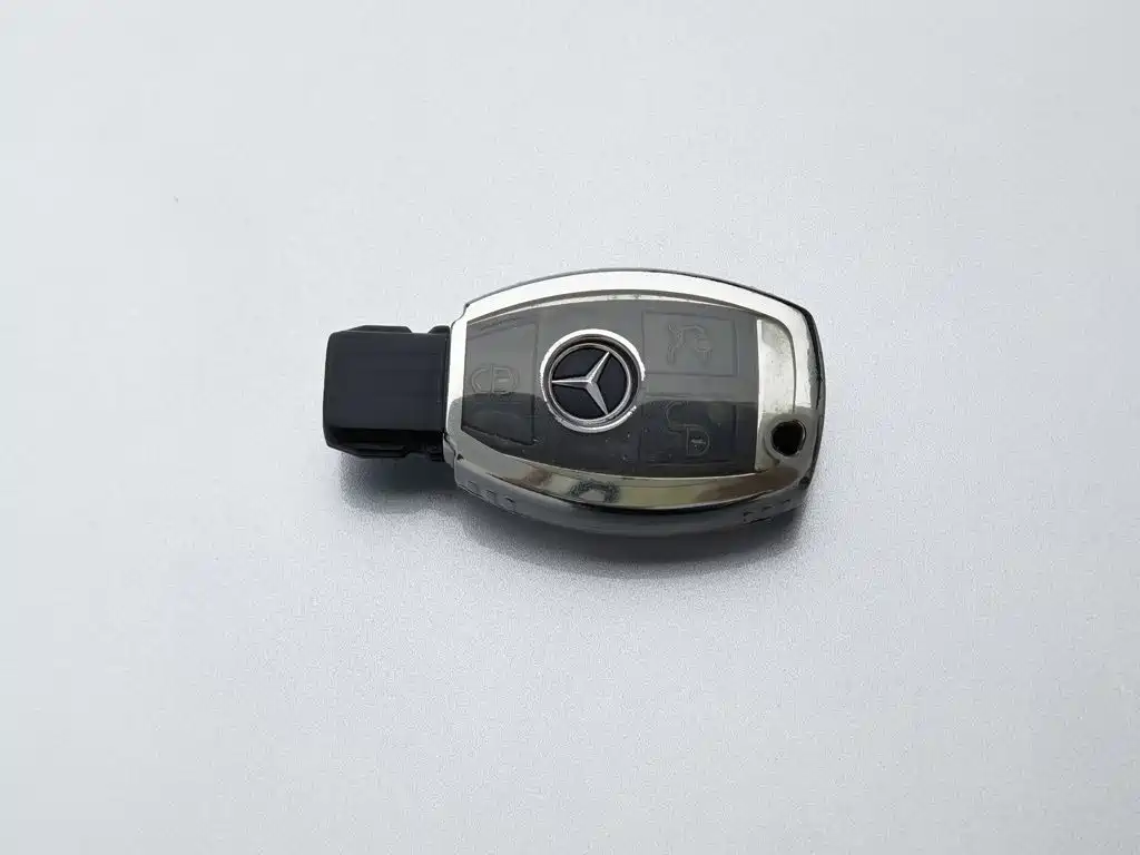 Mercedes-Benz E-Class — миниатюра 19