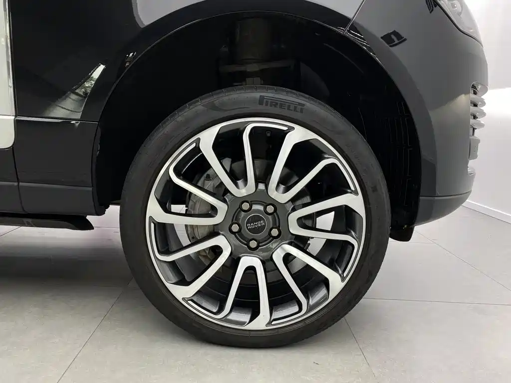 Land Rover Range Rover — миниатюра 8