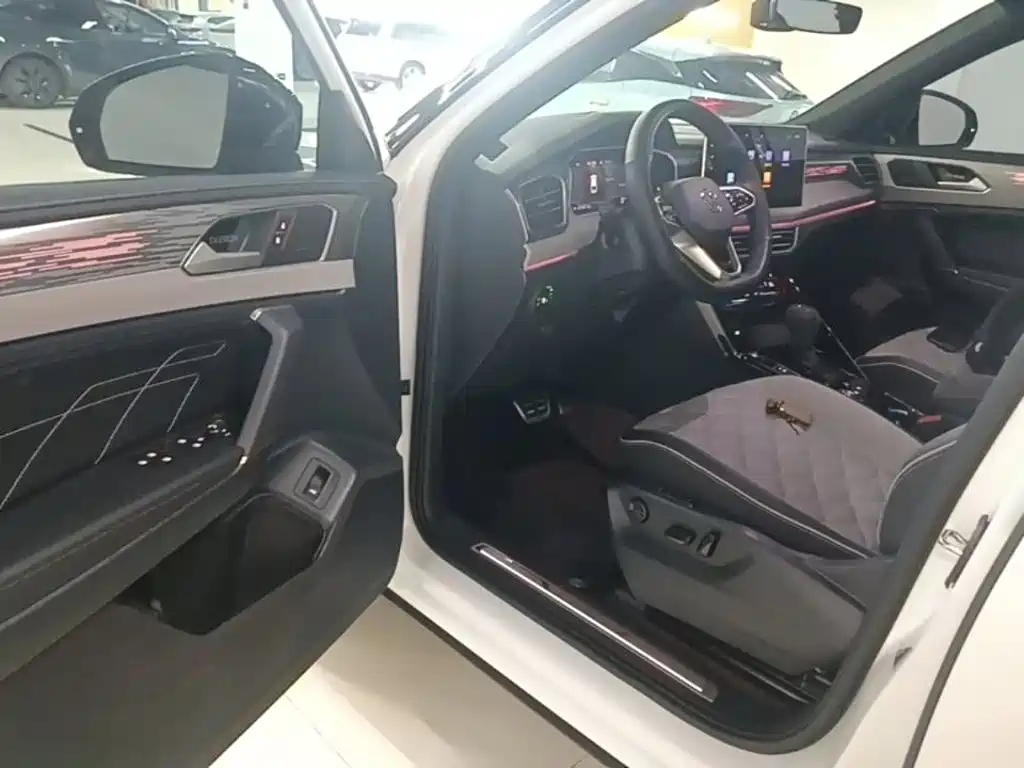 Volkswagen X — миниатюра 15