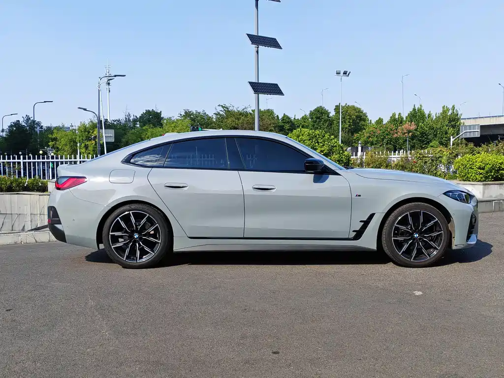 BMW 4 Series — миниатюра 4