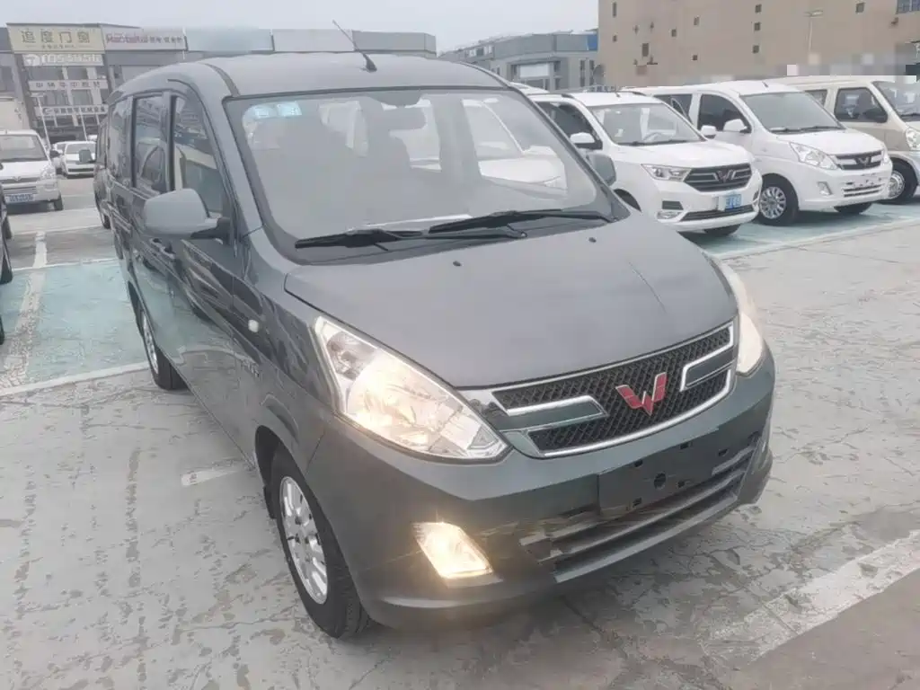 Wuling Rongguang V — миниатюра 4