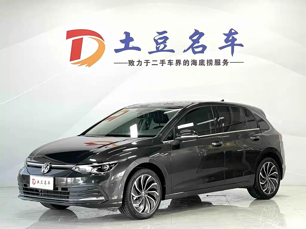Volkswagen Golf 2021